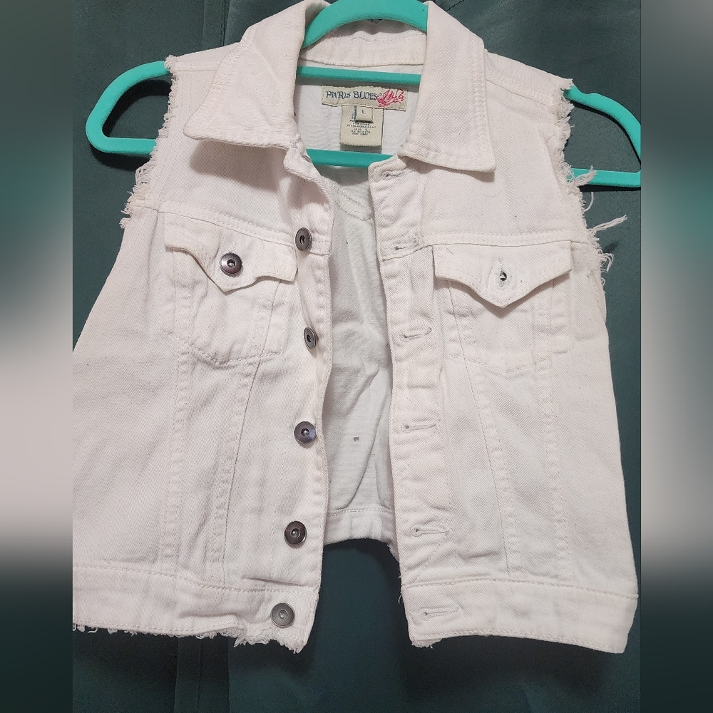 Paris Blues Ivory Sleeveless Vest